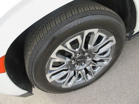 Certified 2023 GMC Yukon Denali Ultimate AWD/4WD image 14
