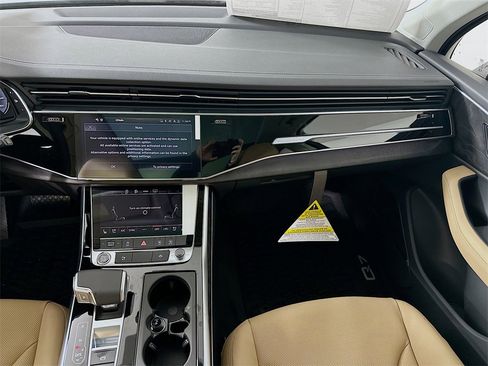 Used 2025 Audi Q7 3.0T Premium Plus image 20