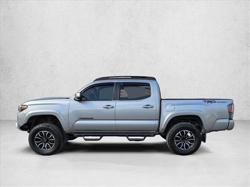 Used 2022 Toyota Tacoma TRD Sport image 8