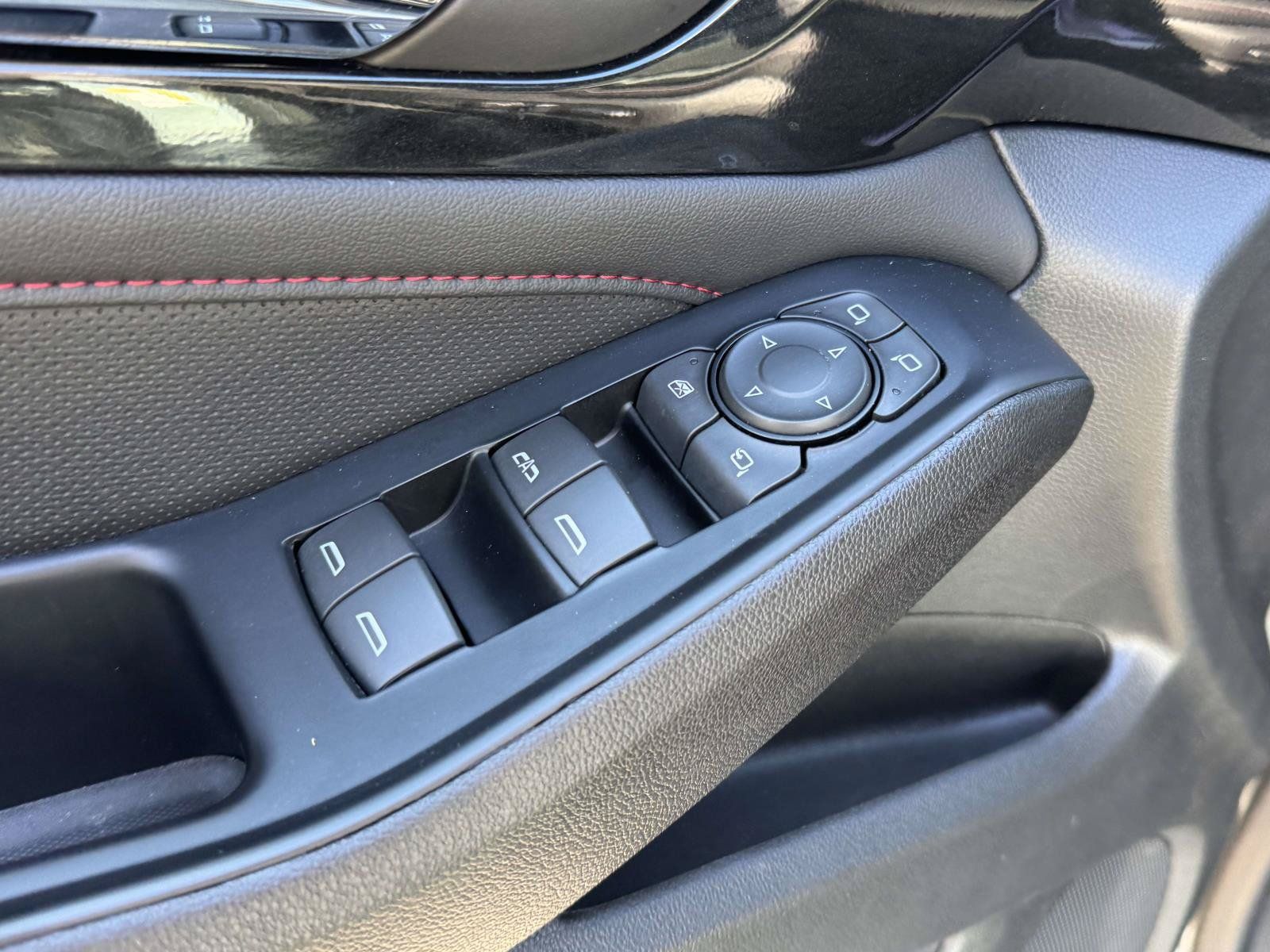 Used 2023 Chevrolet Traverse RS AWD/4WD image 15