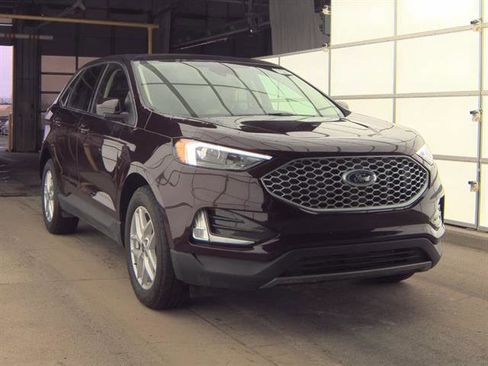 Certified 2024 Ford Edge SEL w/ Convenience Package image 3