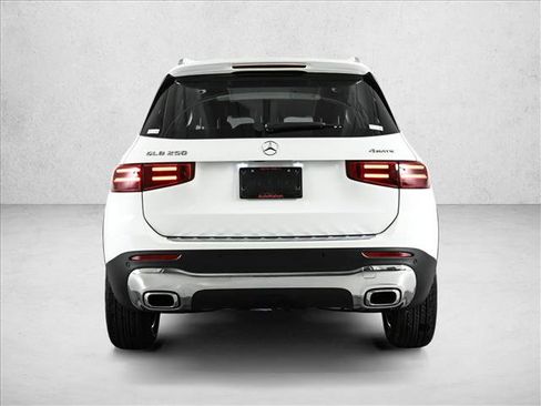 New 2026 Mercedes-Benz GLB 250 4MATIC image 7