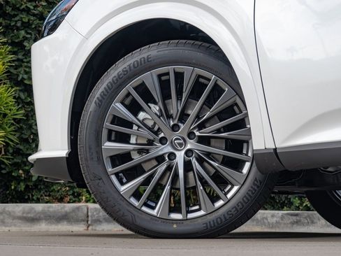 New 2026 Lexus RX 450h Luxury image 7