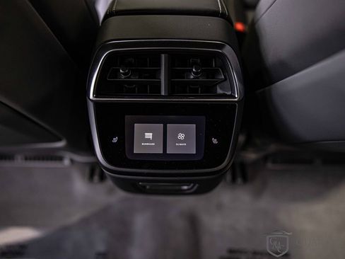 Used 2024 Lucid Air Touring image 34