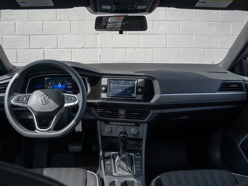 Used 2022 Volkswagen Jetta Sport image 20