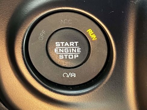 Used 2023 Jeep Wrangler Unlimited Sport AWD/4WD image 24