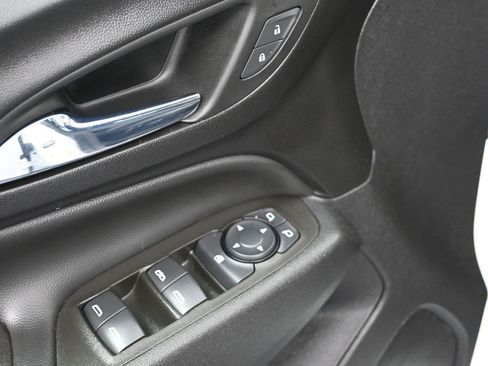 Used 2024 Chevrolet Equinox LT w/ LPO, Floor Liner Package image 10