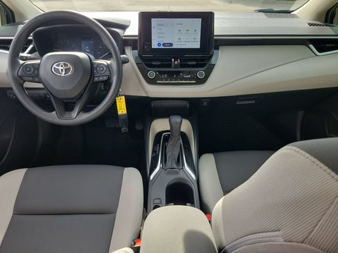 Used 2025 Toyota Corolla LE FWD image 12