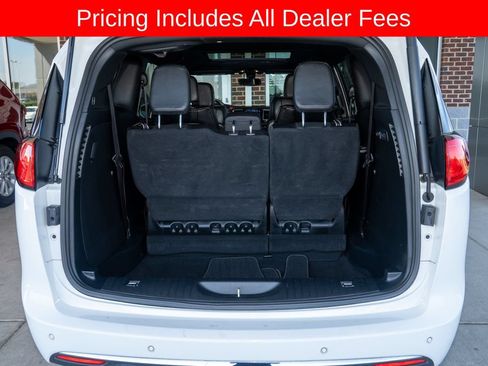 Used 2020 Chrysler Pacifica Limited FWD image 5