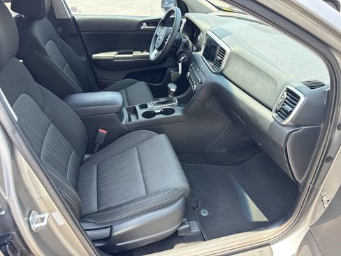 Used 2022 Kia Sportage LX FWD image 27