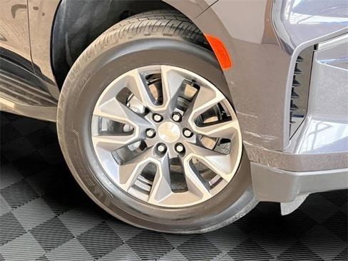 Used 2022 Chevrolet Tahoe LT w/ LT Signature Package image 35