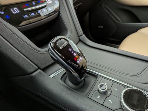 Certified 2024 Cadillac XT5 Sportv w/ Platinum Package image 20