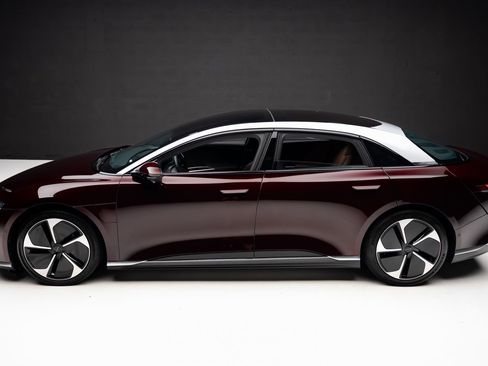 Used 2023 Lucid Air Touring AWD/4WD image 17