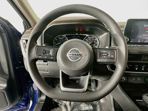 Used 2021 Nissan Rogue S FWD image 13