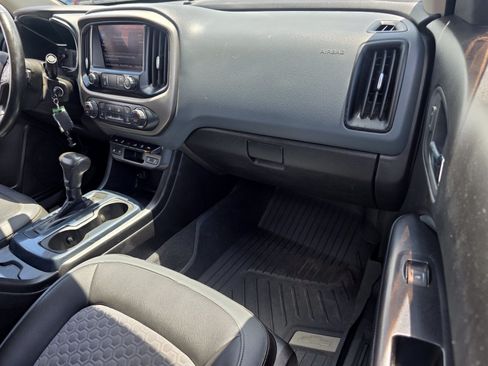Used 2019 Chevrolet Colorado Z71 AWD/4WD image 15