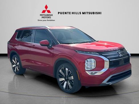 New 2026 Mitsubishi Outlander SEL image 3