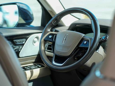 Used 2020 Lincoln Aviator Reserve w/ Equipment Group 202A AWD/4WD image 22