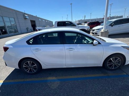 Used 2024 Kia Forte LXS FWD image 6