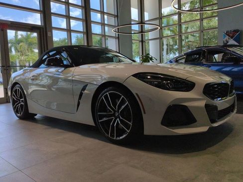 New 2026 BMW Z4 sDrive30i w/ Premium Package image 2