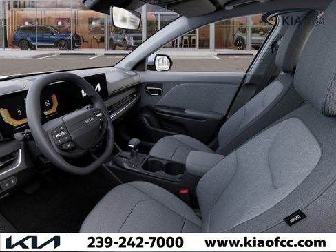 New 2025 Kia K4 LXS image 17