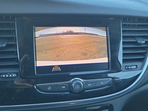 Certified 2022 Buick Encore Preferred w/ Safety Package image 26