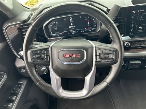 Certified 2025 GMC Sierra 1500 SLT RWD image 21