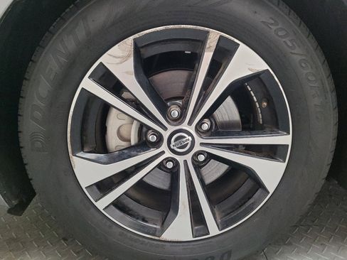 Used 2022 Nissan Sentra SV FWD image 31
