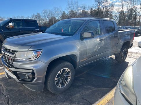 Used 2022 Chevrolet Colorado Z71 w/ Safety Package image 4