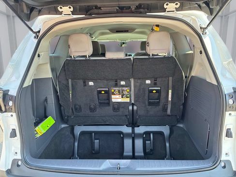 Used 2023 Toyota Sienna LE FWD image 13