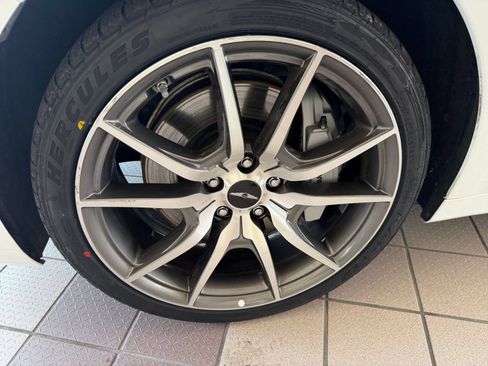 Used 2026 Genesis G70 2.5T RWD image 25