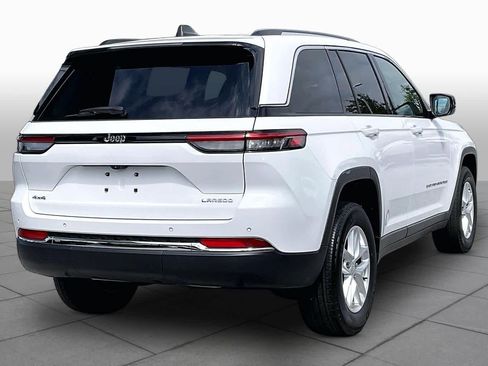 Used 2023 Jeep Grand Cherokee Laredo AWD/4WD image 13