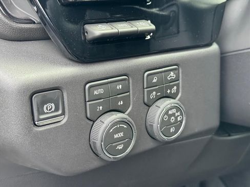 New 2026 Chevrolet Silverado 1500 ZR2 AWD/4WD image 14