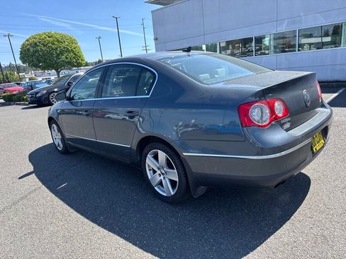 Used 2009 Volkswagen Passat Komfort FWD image 25