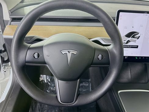 Used 2021 Tesla Model 3 Standard Range Plus image 20