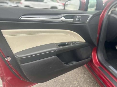 Used 2016 Ford Fusion Titanium FWD image 10