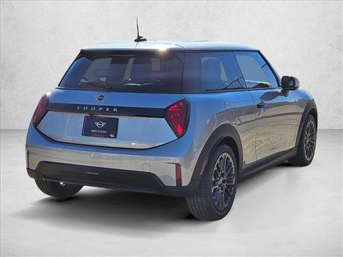 Used 2026 MINI Cooper 2-Door Hardtop FWD image 5