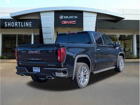 Used 2025 GMC Sierra 1500 Denali w/ Technology Package AWD/4WD image 3