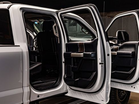 Used 2021 Ford F450 Lariat w/ Lariat Ultimate Package image 31