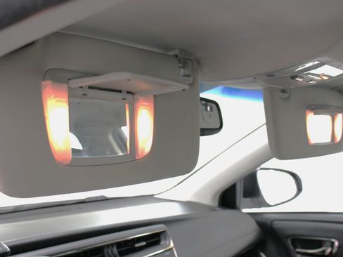 Used 2016 Toyota Avalon Touring image 66