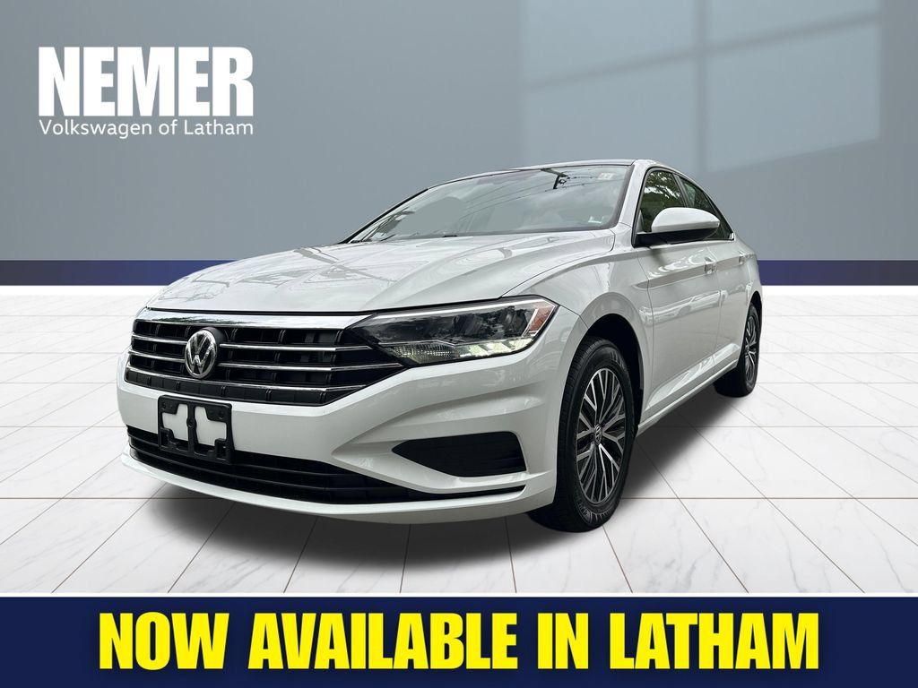 Used 2021 Volkswagen Jetta SE FWD image 1