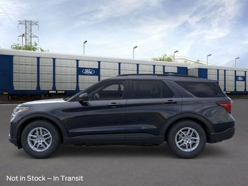 New 2026 Ford Explorer Active image 3