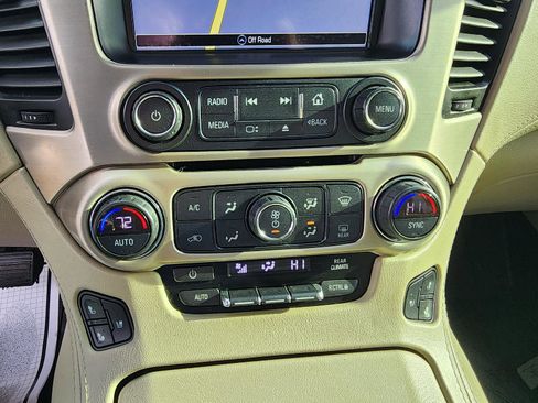 Used 2019 GMC Yukon XL Denali w/ Denali Ultimate Package image 21