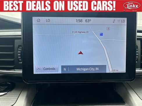 Used 2022 Ford Explorer XLT w/ Equipment Group 202A AWD/4WD image 15