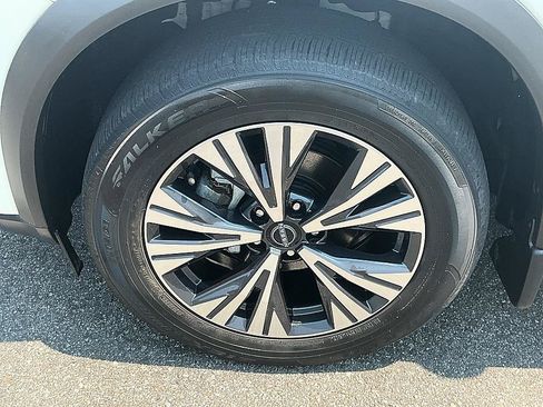 Certified 2023 Nissan Rogue SV w/ SV Premium B Package FWD image 7