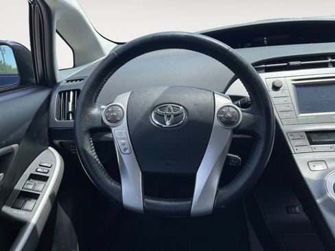 Used 2015 Toyota Prius Four FWD image 12