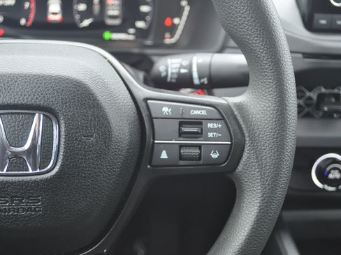 Certified 2025 Honda Accord LX image 19