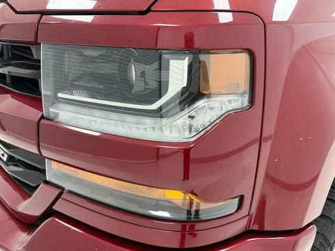 Used 2018 Chevrolet Silverado 1500 LT w/ Texas Edition image 6