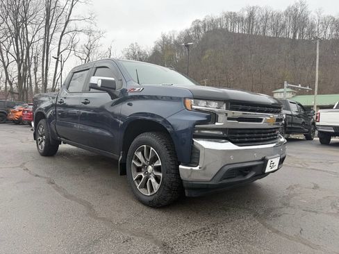 Used 2022 Chevrolet Silverado 1500 LT w/ All Star Edition Plus image 2