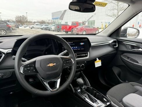 New 2026 Chevrolet TrailBlazer LT w/ Convenience Package FWD image 16