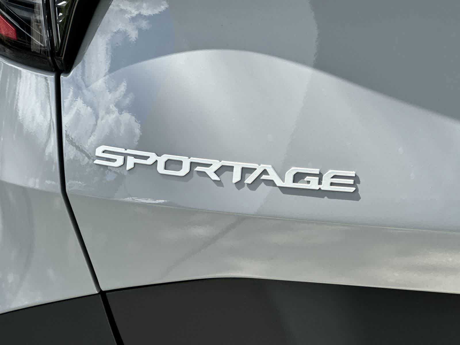 Used 2026 Kia Sportage EX w/ EX Panorama Roof Package FWD image 14